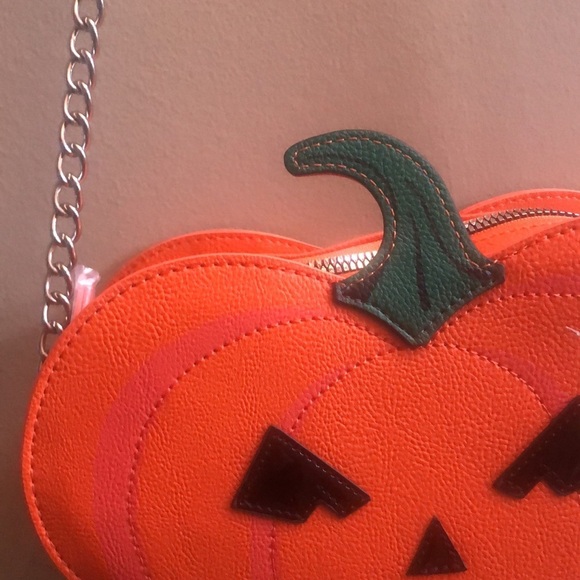 Betsey Johnson Kitsch pumpkin crossbody bag orange XOGINGER New with tags - Picture 3 of 14